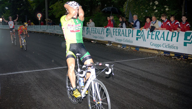 Bellini Gianni (AC Bessi Seano), dopo il successo 2007, vince anche l'edizione 2008 del Trofeo Feralpi Classica della categoria Allievi