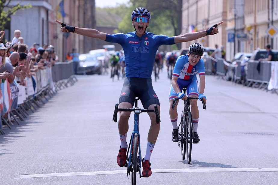  Corsa della Pace: vittoria in azzurro per Federico Savino!